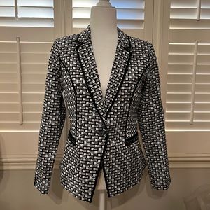 Black & White jacket by Laundry size 6